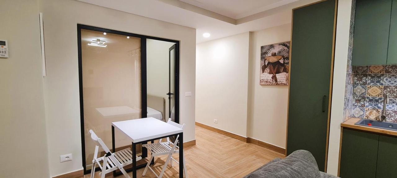 2V1 - Center Apartment 4 Тирана Екстер'єр фото