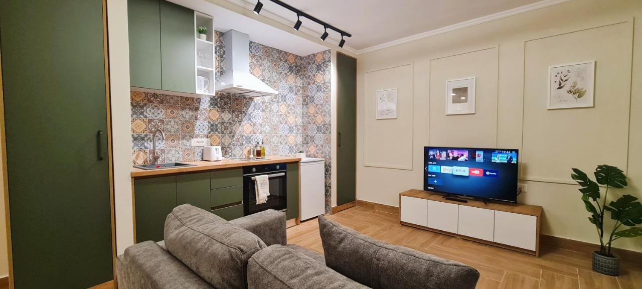 2V1 - Center Apartment 4 Тирана Екстер'єр фото