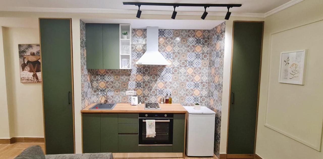 2V1 - Center Apartment 4 Тирана Екстер'єр фото