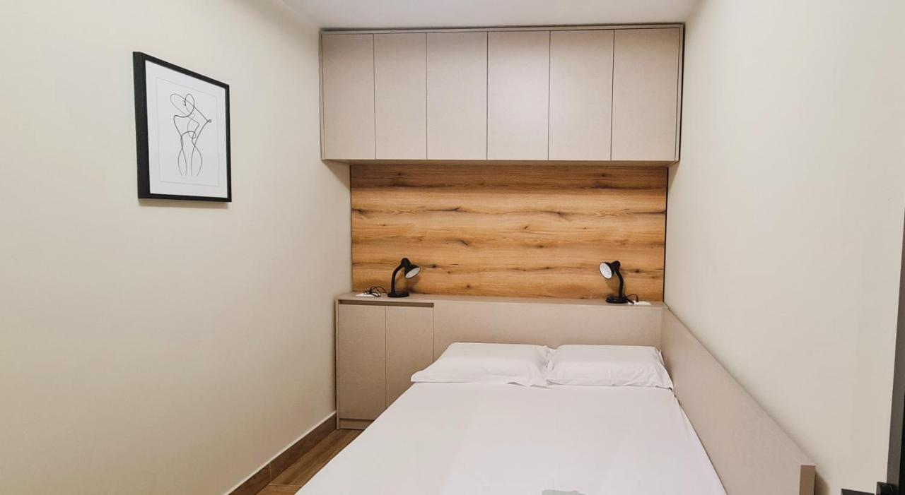 2V1 - Center Apartment 4 Тирана Екстер'єр фото
